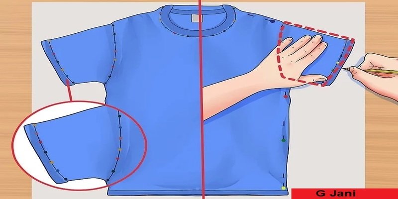 Pin and trace around the sleeve.